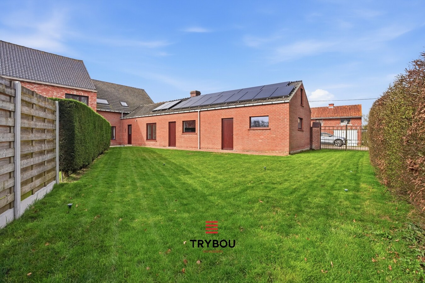 Ruime halfopen woning met 6 slaapkamers in Houthulst! 