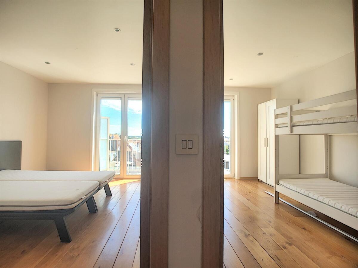 Knap woonappartement met grote balkons en open zicht - Heist 