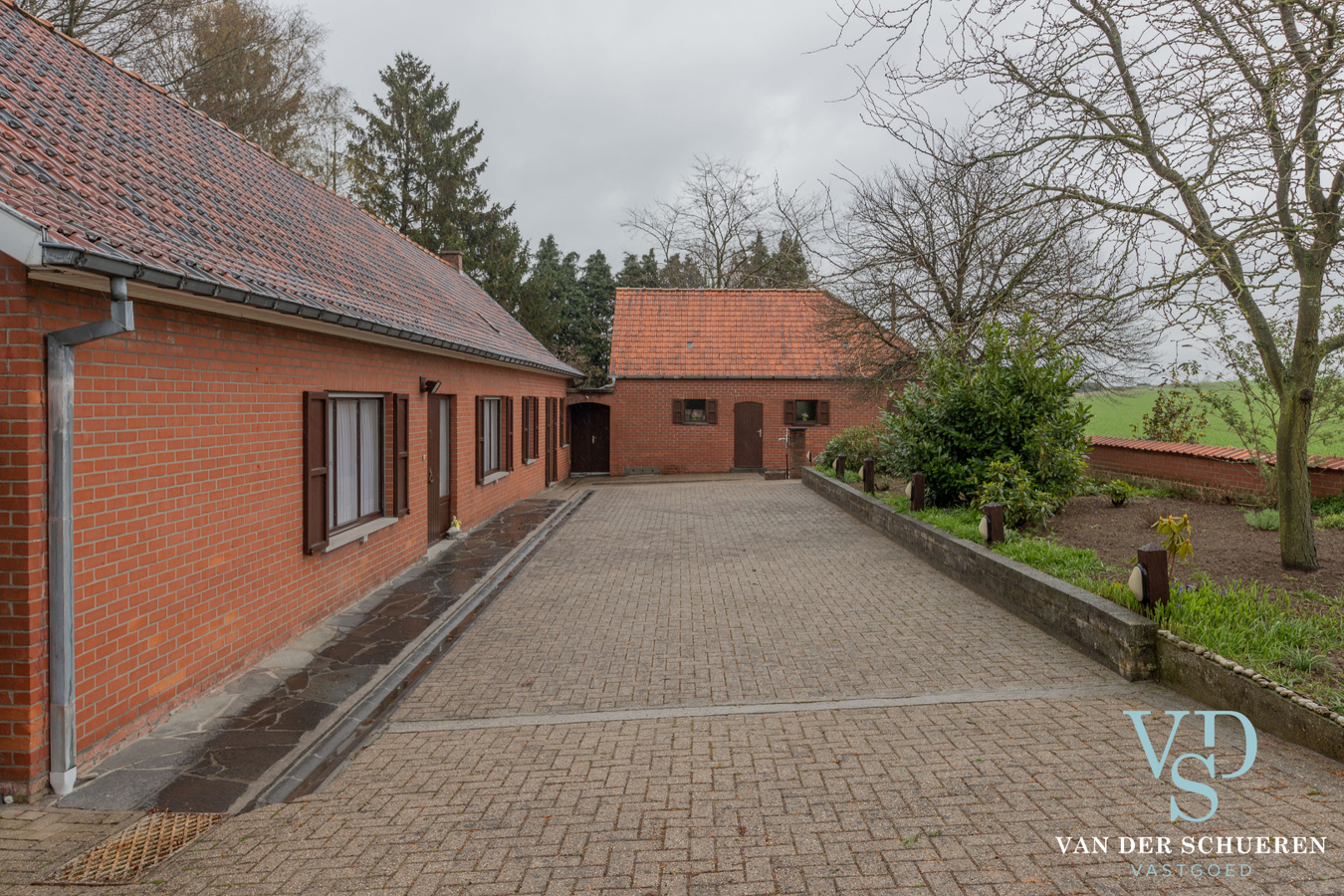 Exceptioneel gelegen eigendom in Makkegem. 