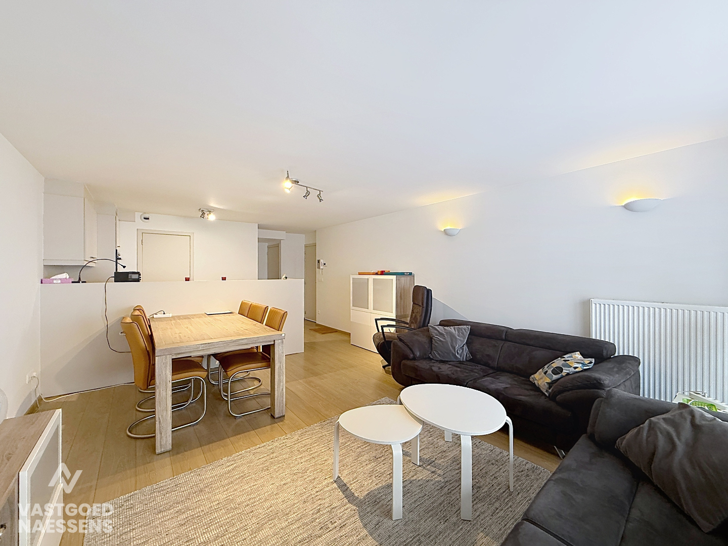 INSTAPKLAAR 2 SLPK APP MET 2 BADKAMERS EN TERRAS 