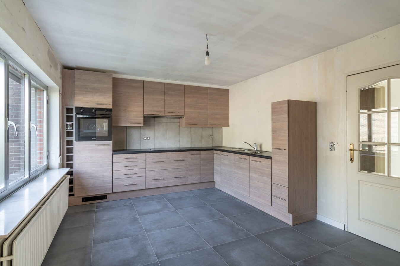 Gerenoveerde woning met 4 slaapkamers en 2 badkamers 