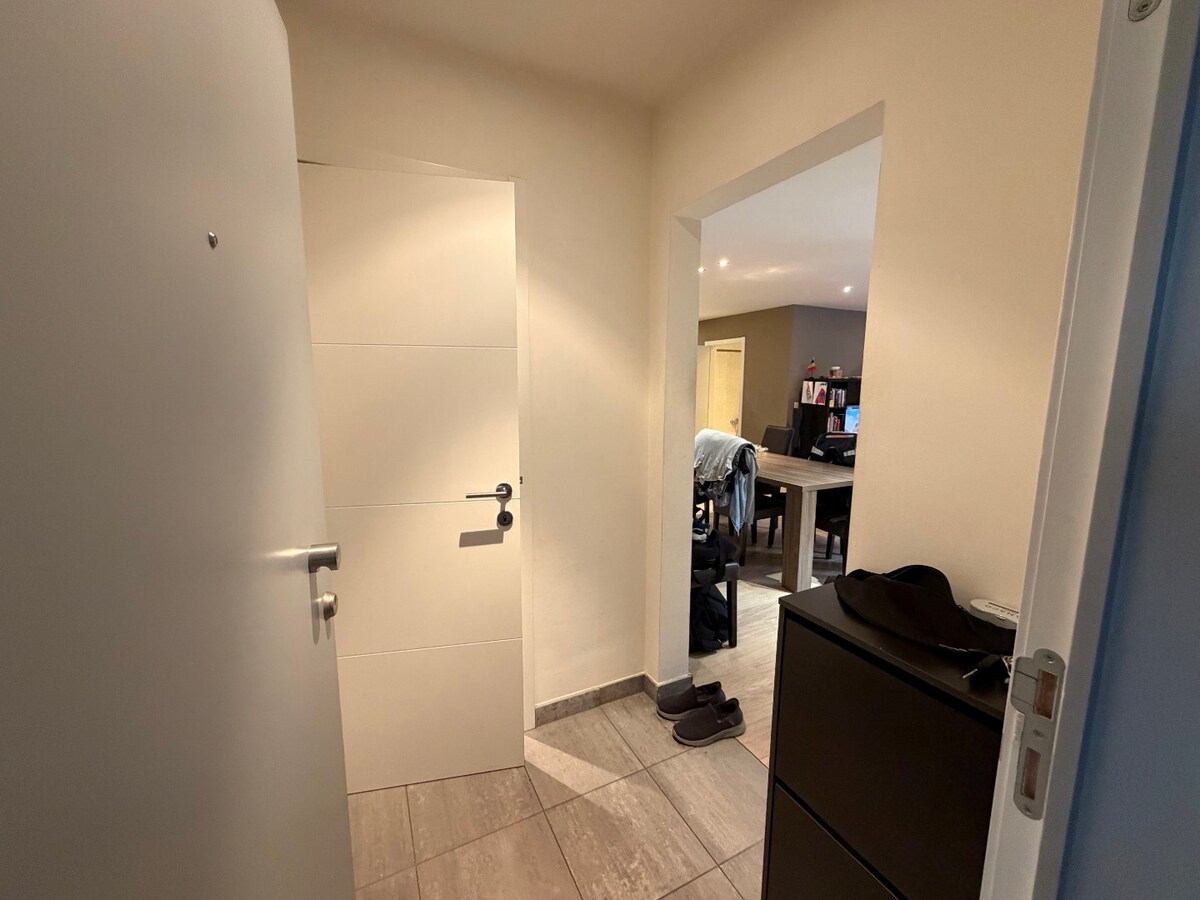 Gelijkvloers app. nabij het Carlos Dierickxplein te Asper. 