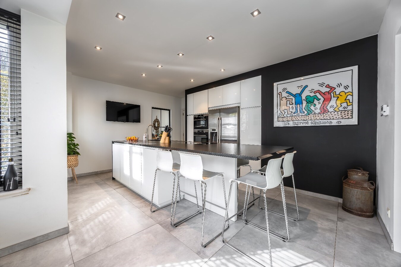 Sels villa met 4 slaapkamers, dubbele carport en garage, Zuid-West tuin op een perceel van 1.991 m² te Schilde - 's-Gravenwezel, 