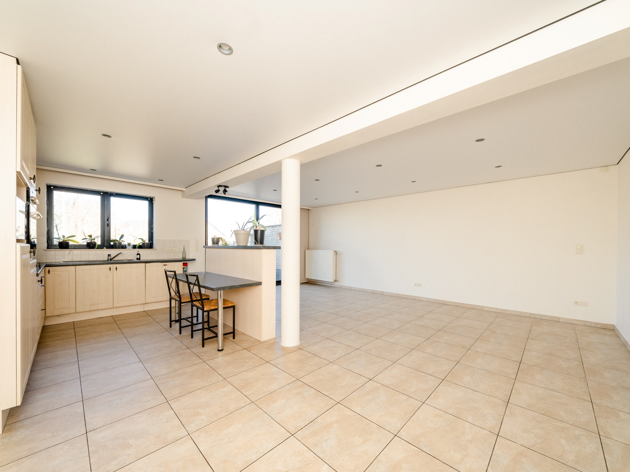 Energiezuinige, recente woning met 3 kamers, garage en tuin 