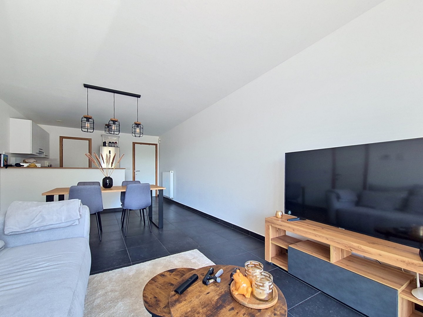 Appartement met 2 slpks, 2 terrassen en autostandplaats 