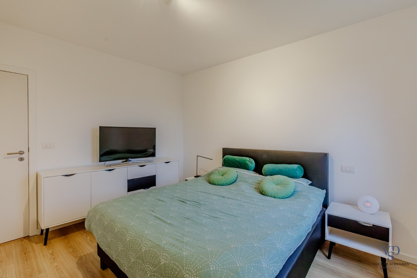 Recente, quasi-nieuwbouwwoning – instapklaar en energiezuinig (BEN) 