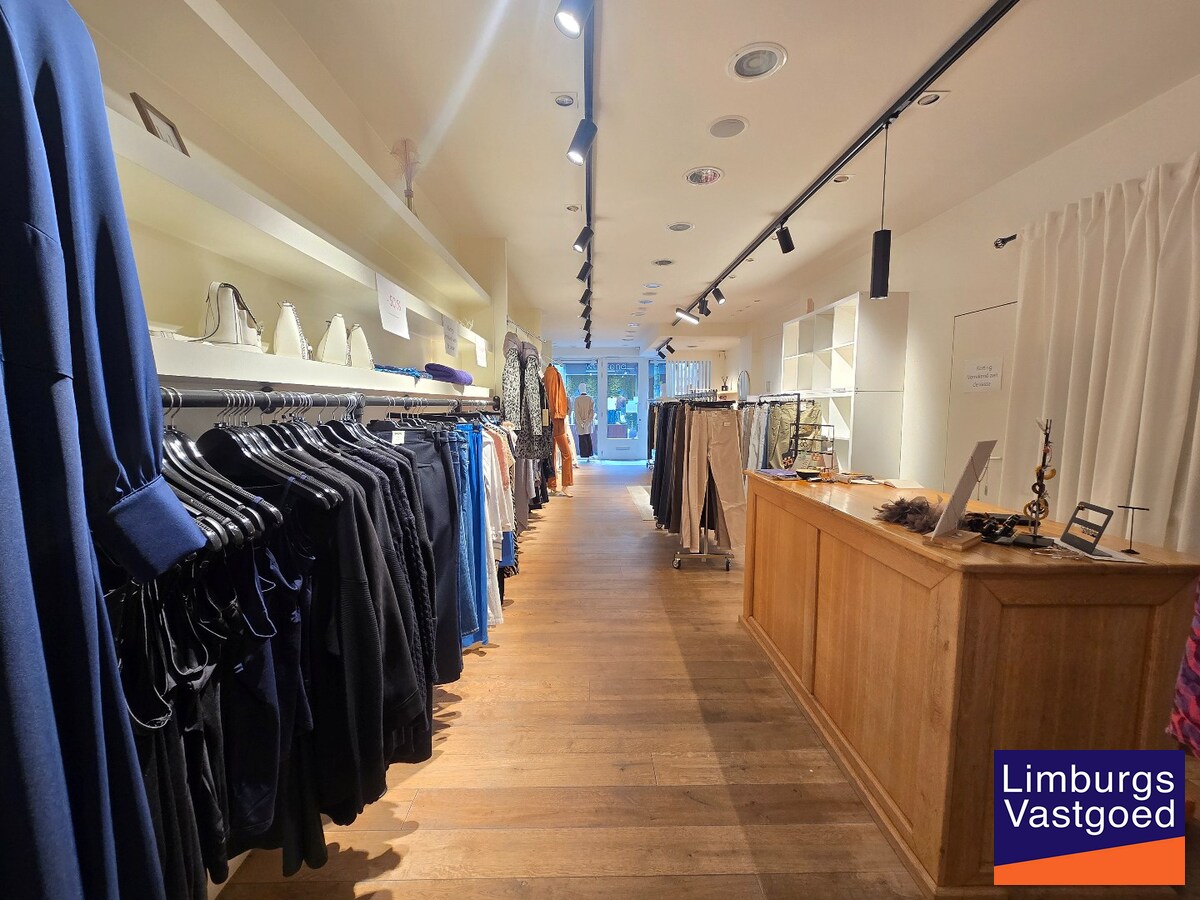 Handelsruimte, 72m² + kelder, op enkele passen van de Grote Markt 