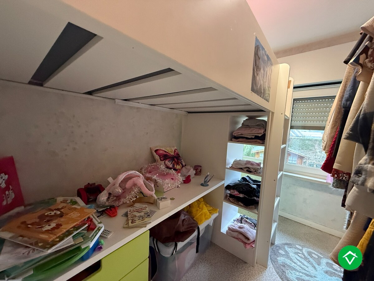 Ruime, stevige woning met 3 slaapkamers, garage en tuin te Izegem 