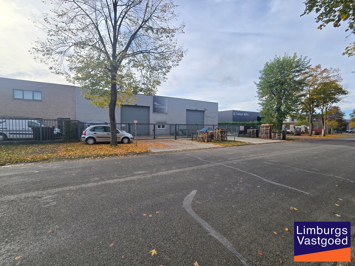 DE WAERDE - KMO UNIT 5 - 377m² - nabij E-314 