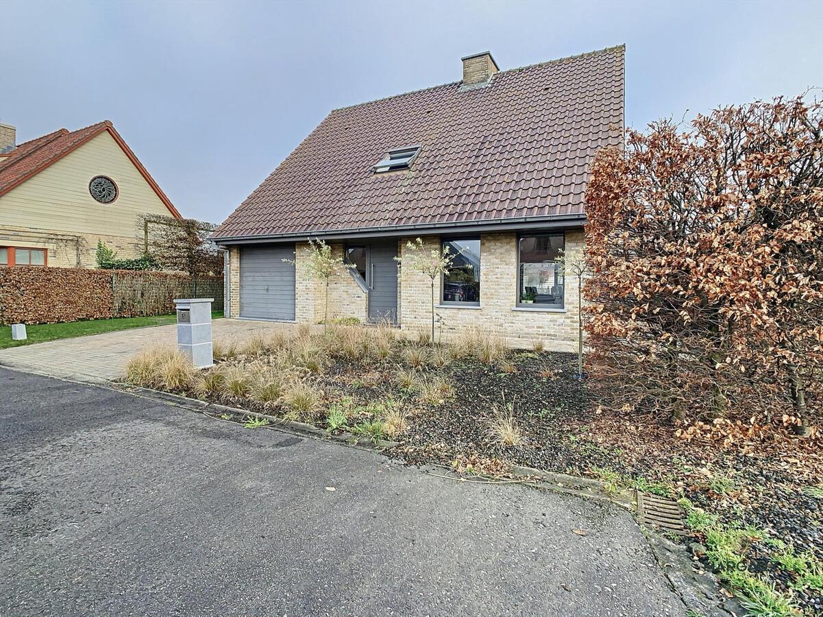 Rustig gelegen vrijstaande villa met grote tuin 