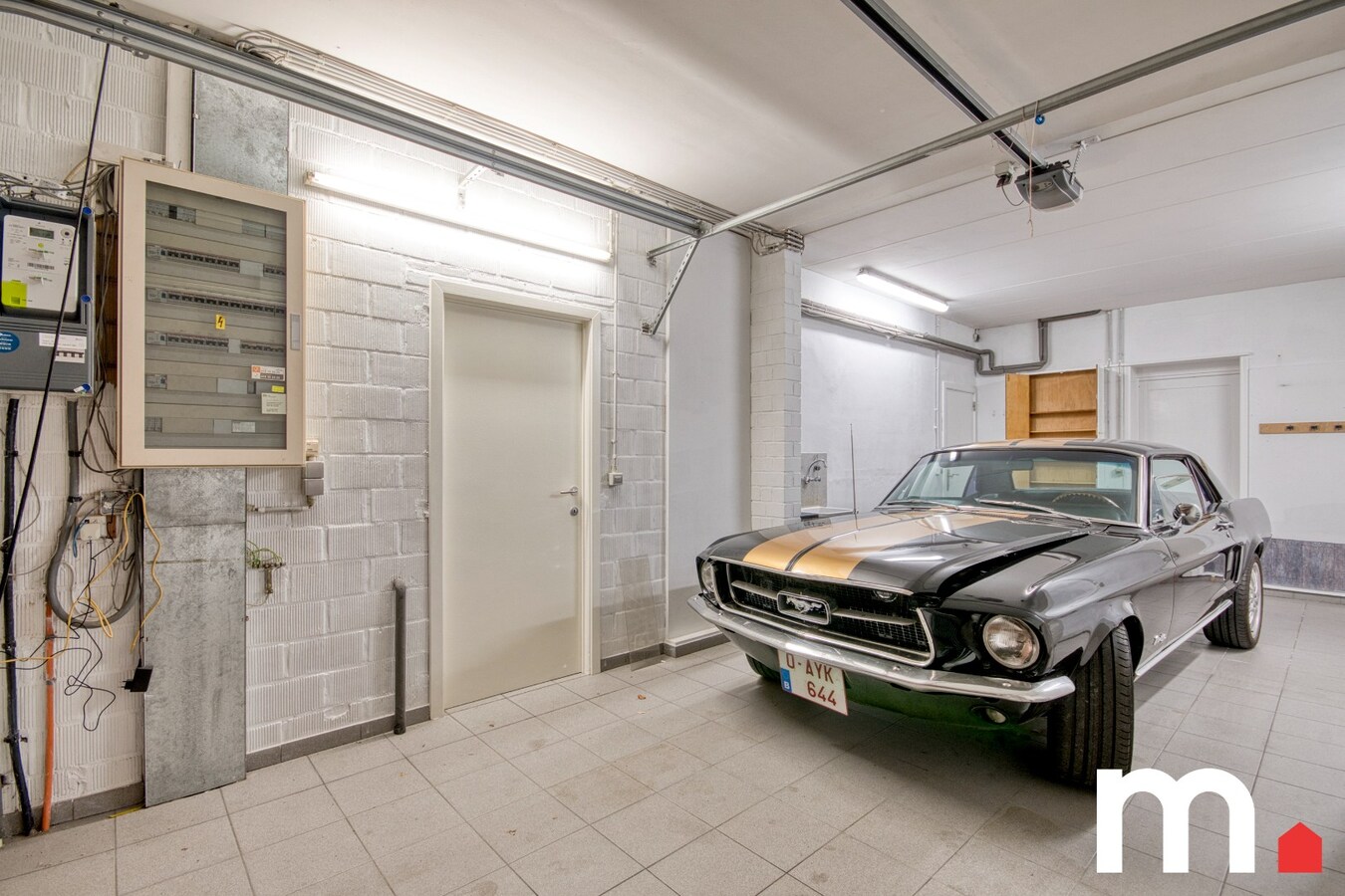 Centrum gelegen gezinswoning met praktijkmogelijkheid te Gullegem ! 