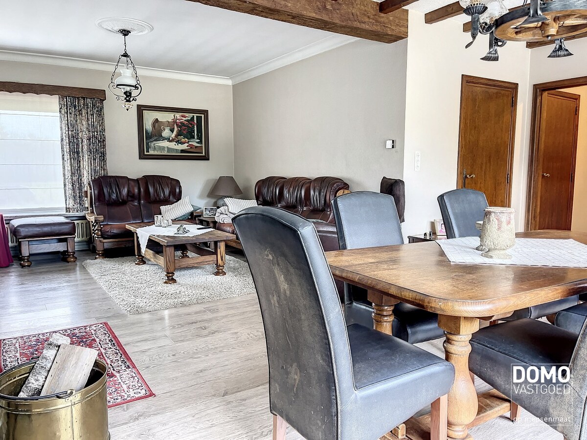 Ruime woning met tuin, inpandige garage en 4 slaapkamers in Linkhout. 