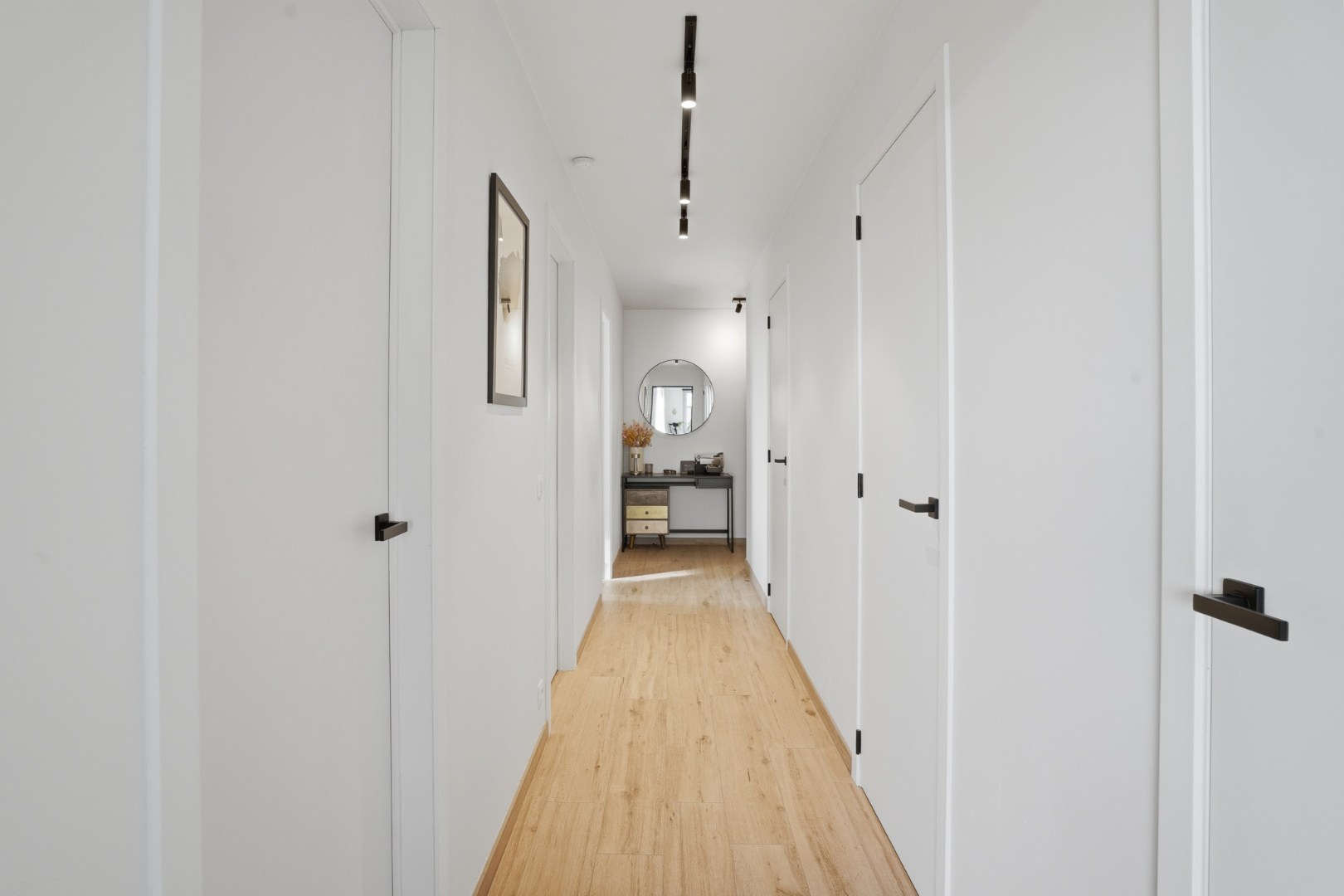 Prachtig instapklaar appartement met terras, groen zicht en autostaanplaats 