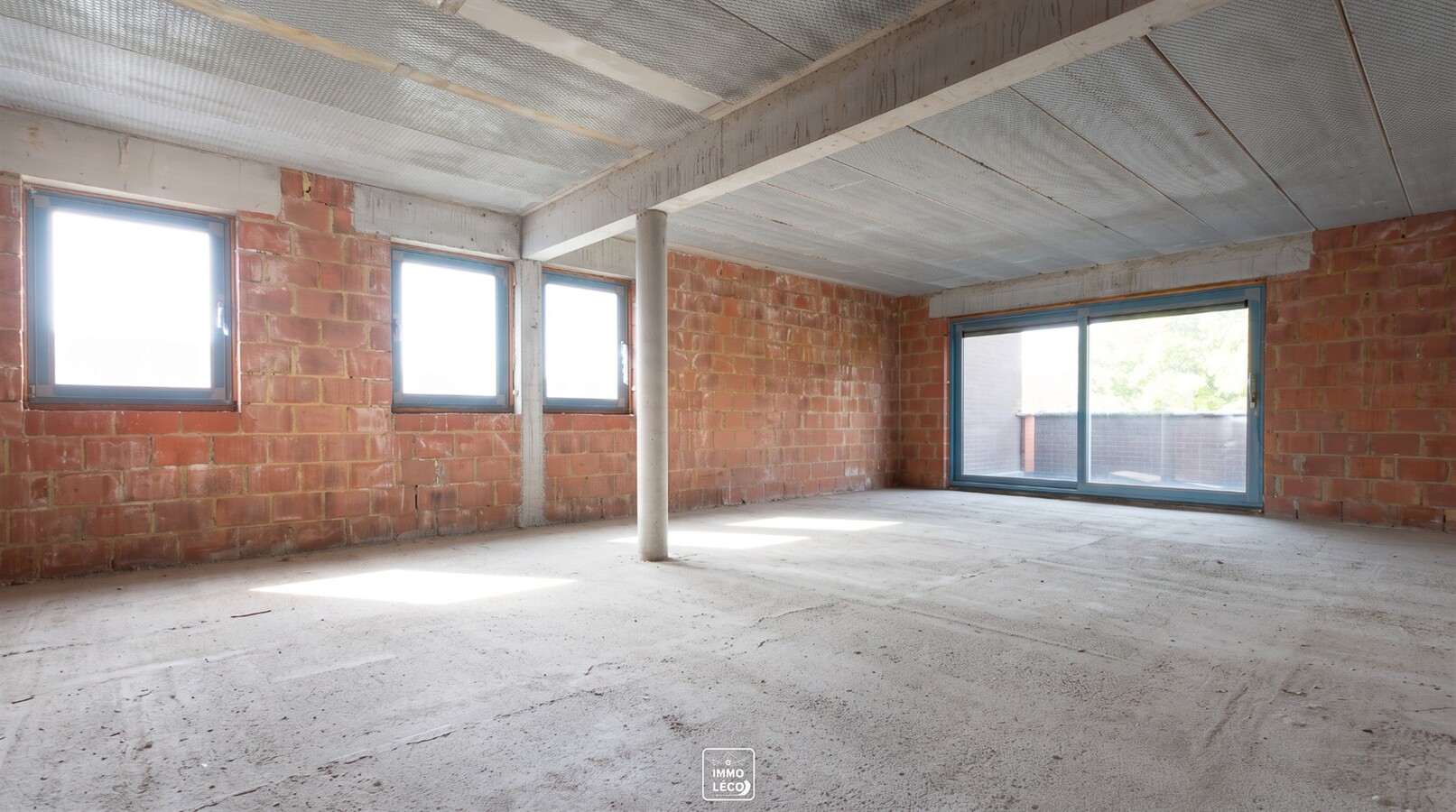 Immeuble mixte : commerce "friterie" avec appartement "DUPLEX" à l'étage, idéal investisseurs ! 