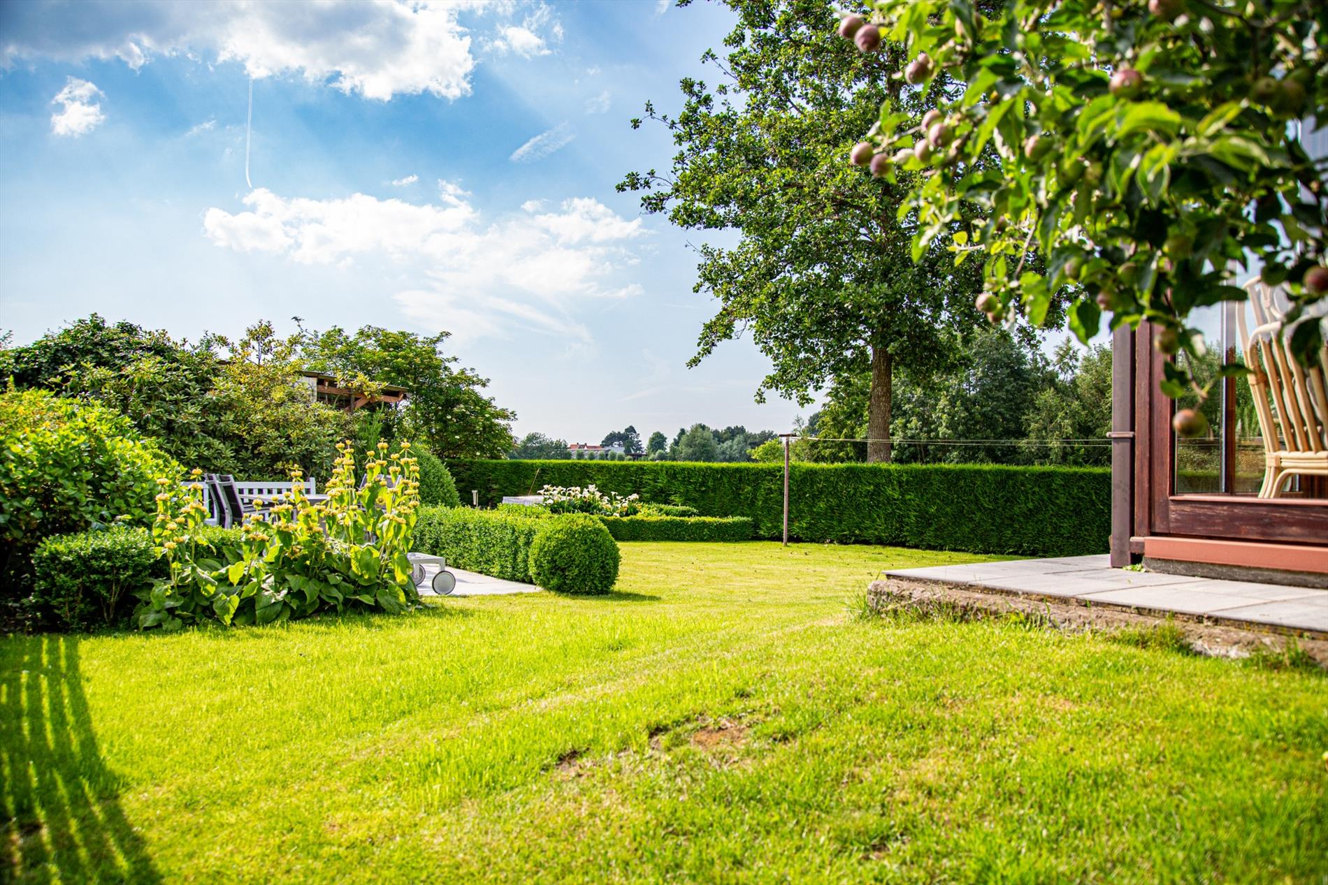 Gerenoveerde woning met 4 slpks én zonnepanelen (met stroomcertificaten!) rustig gelegen te Maldegem 