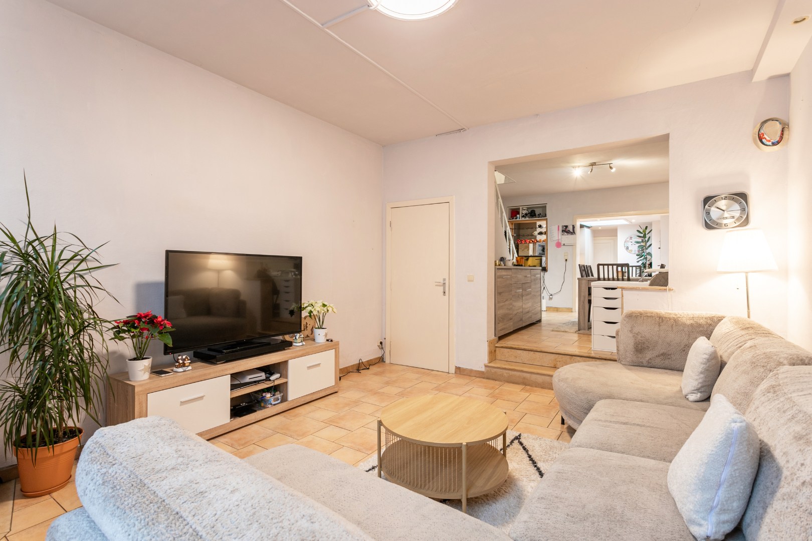 Instapklare woning met 3 slaapkamers, veranda en garagebox in Lembeek 