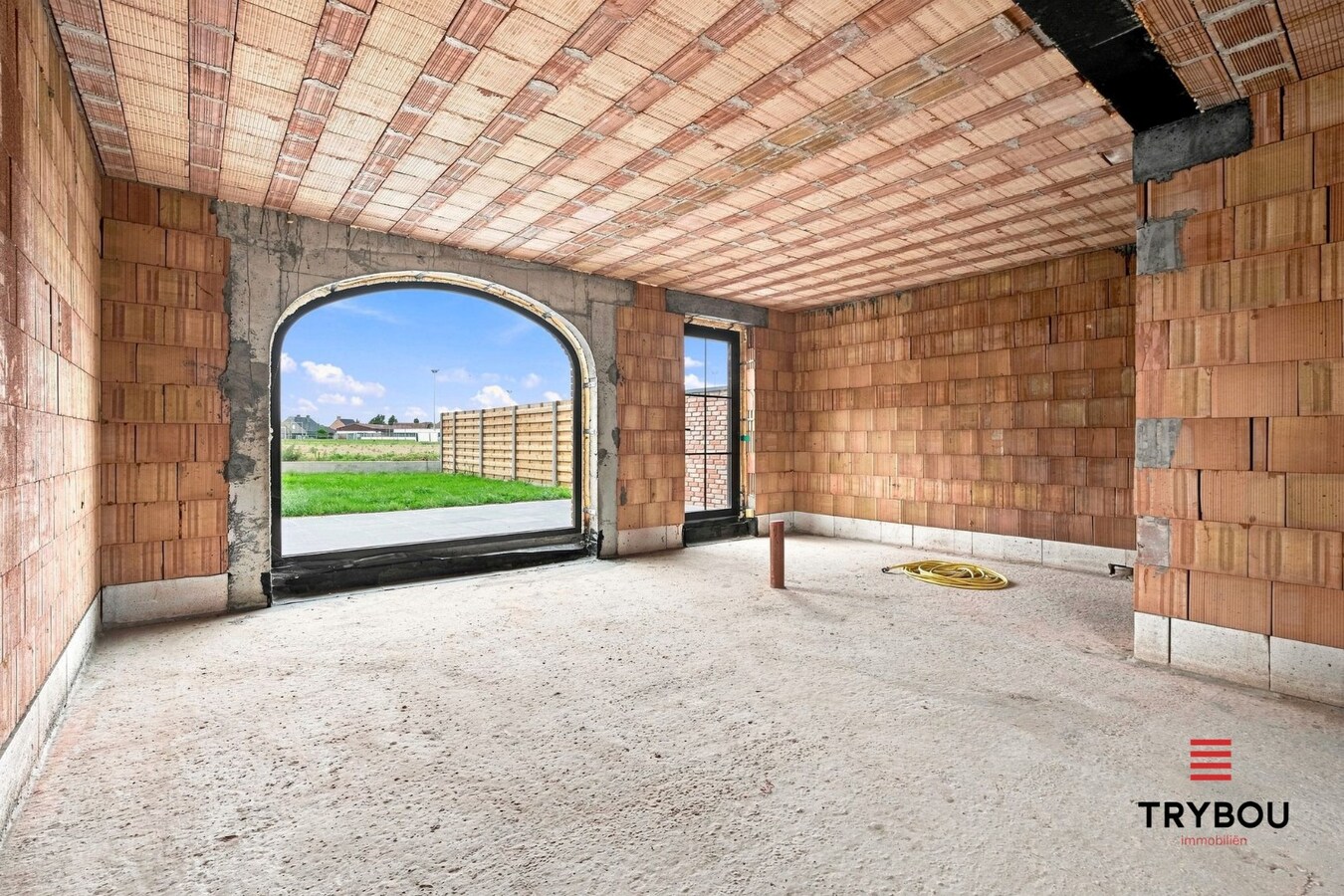 Ruime casco halfopen nieuwbouw met loods van 194m² in Merkem! 