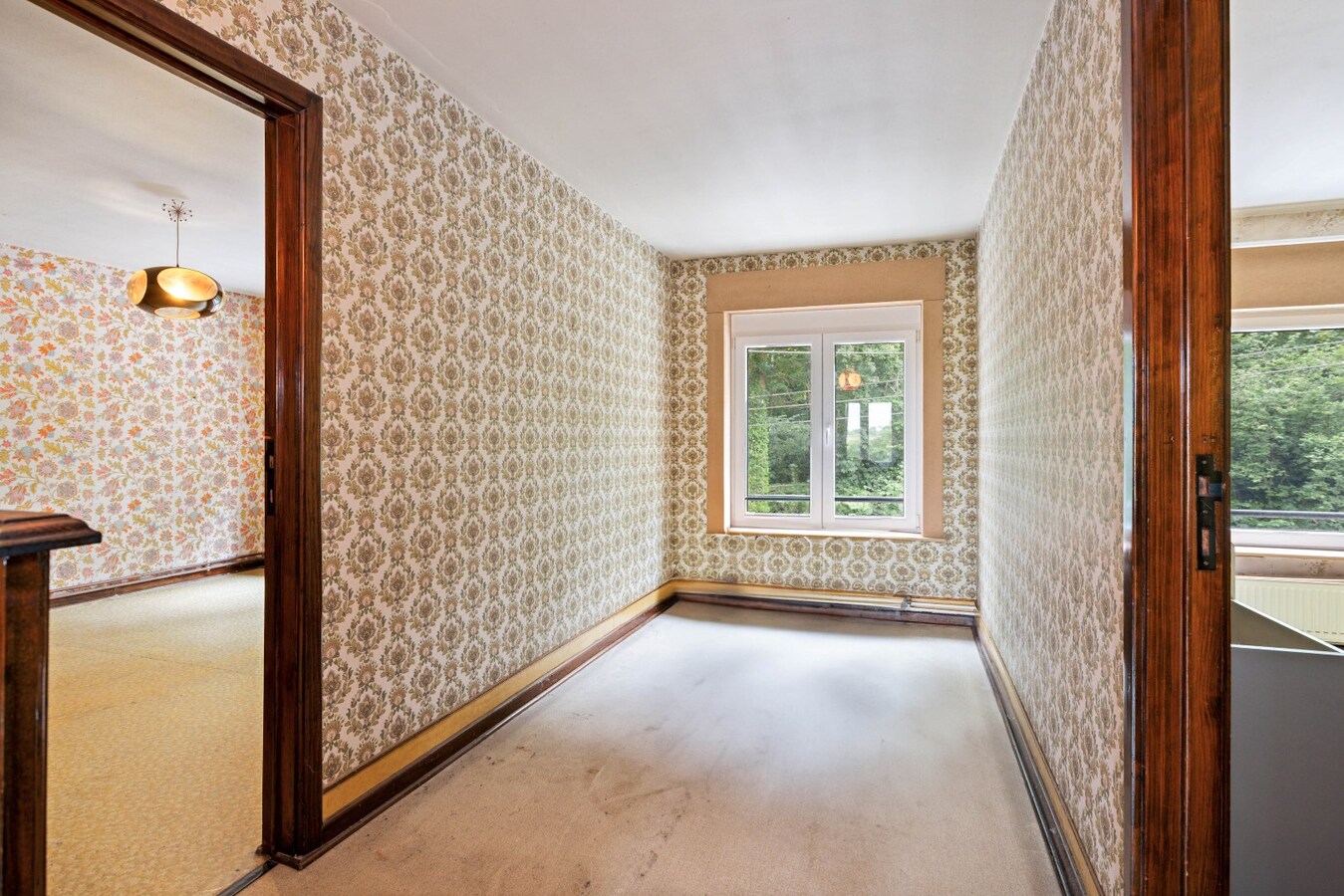 Verrassend ruime gezinswoning met garage op ruim perceel van 530m² 