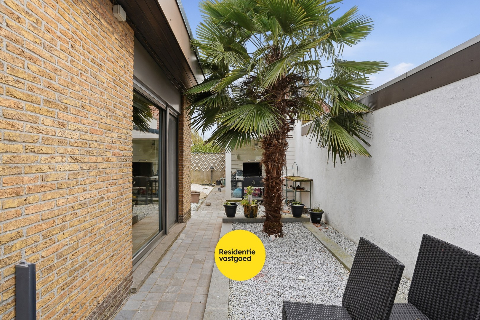 Volledig instapklare bungalow met praktijkruimte 
