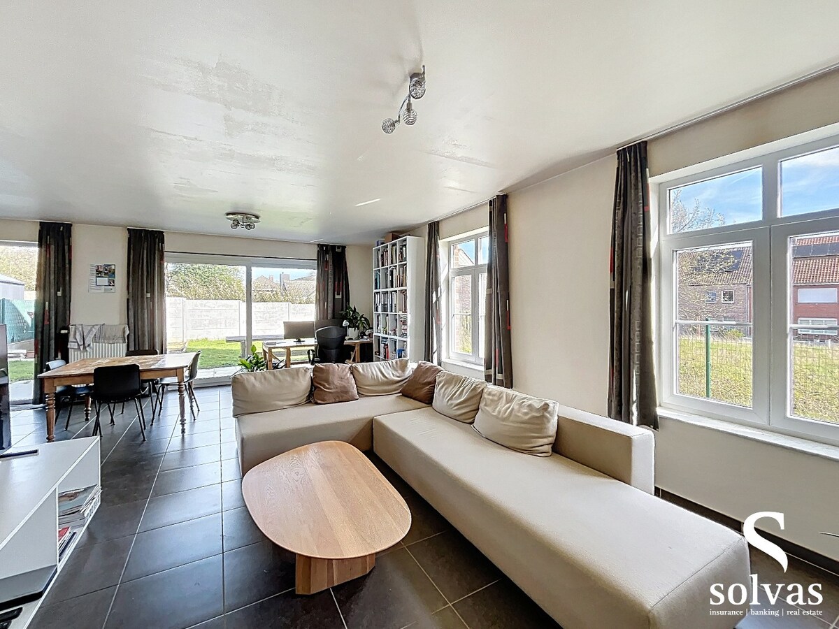 Energiezuinige woning met 3 ruime slaapkamers, bureau en ruime garage nabij centrum Aalter 