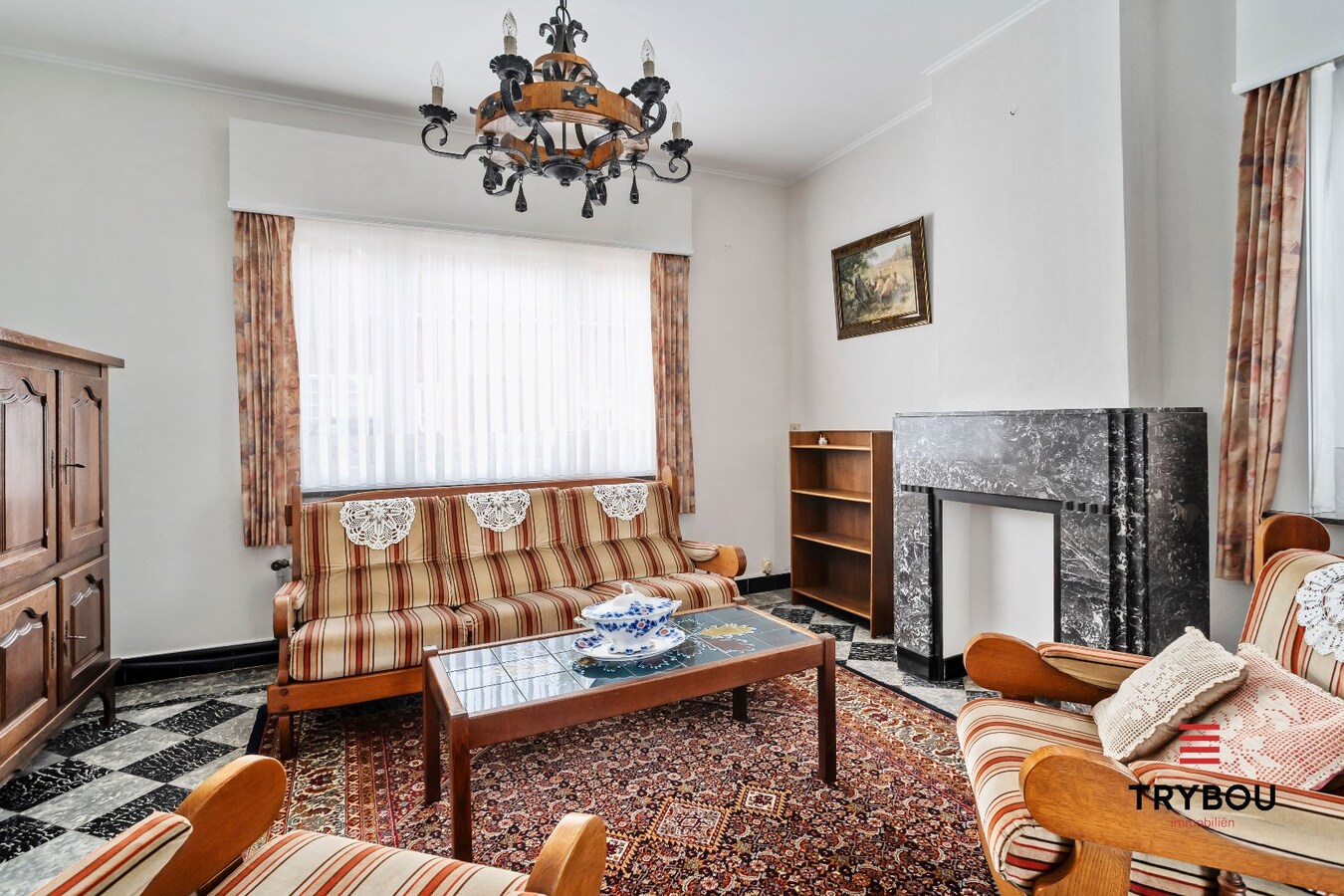 Degelijke woning op ruim perceel van 700m² 