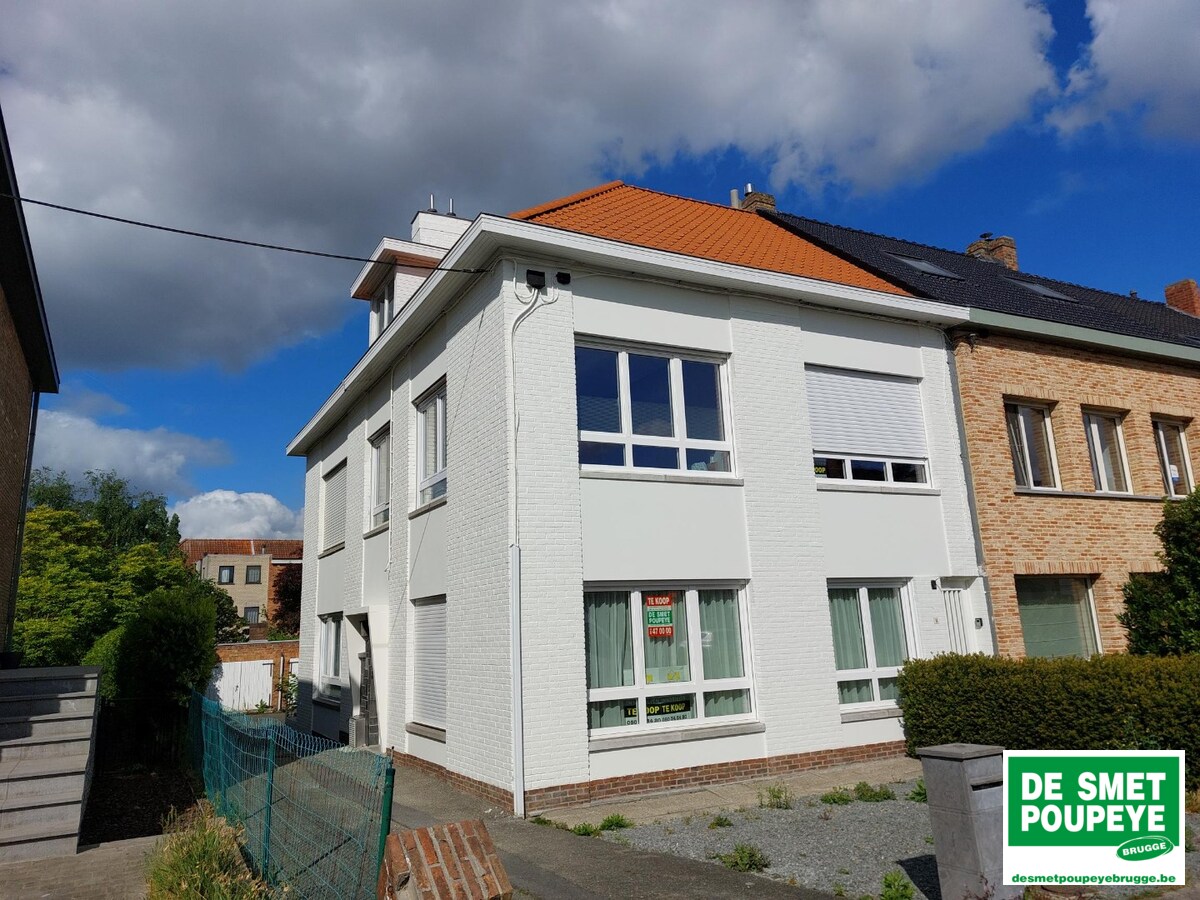 Appartement met terras en garage 