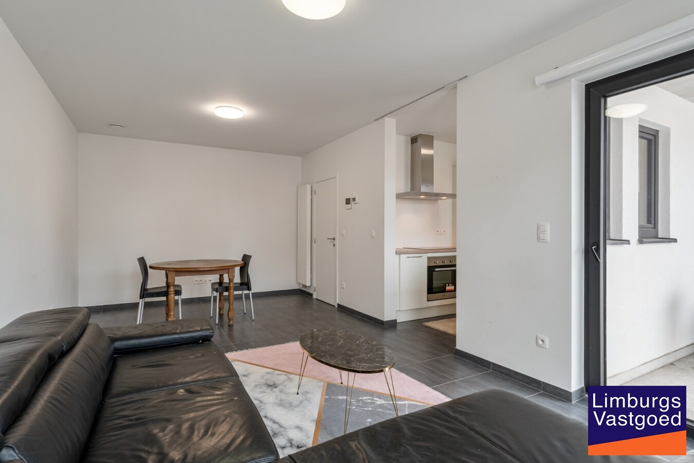 Appartement (80m²), 2 slpk, 2 ruime terrassen, autostaanplaats + kelderberging 