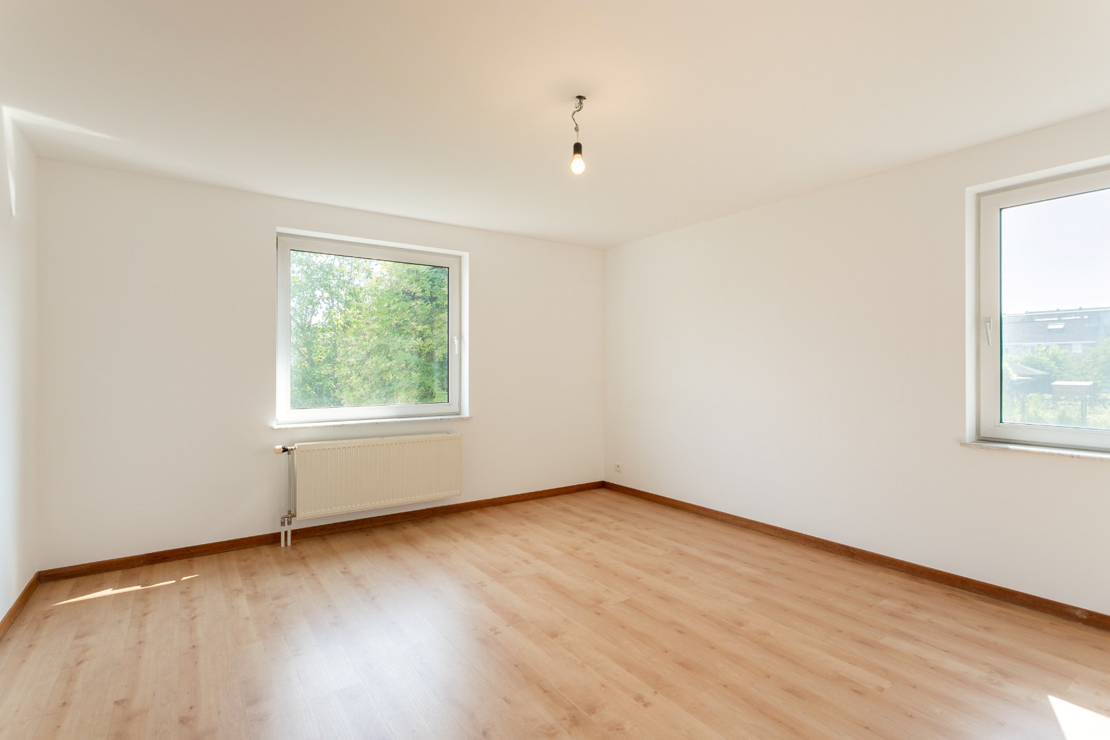 Verzorgde woning met 3 slpk, tuin en garage te Halle 