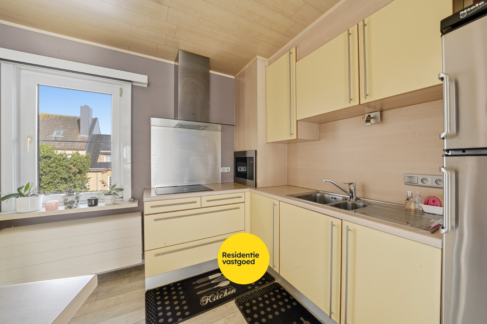 Instapklare bel-étagewoning met dubbele garage te Stene 