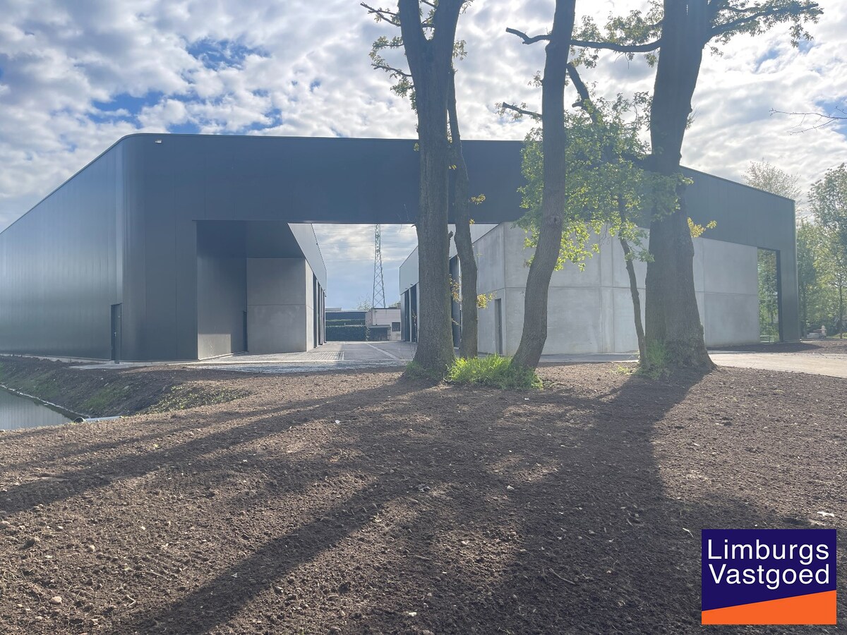 UNIT 7F - Moderne bedrijfshal van  200m² TE HUUR 