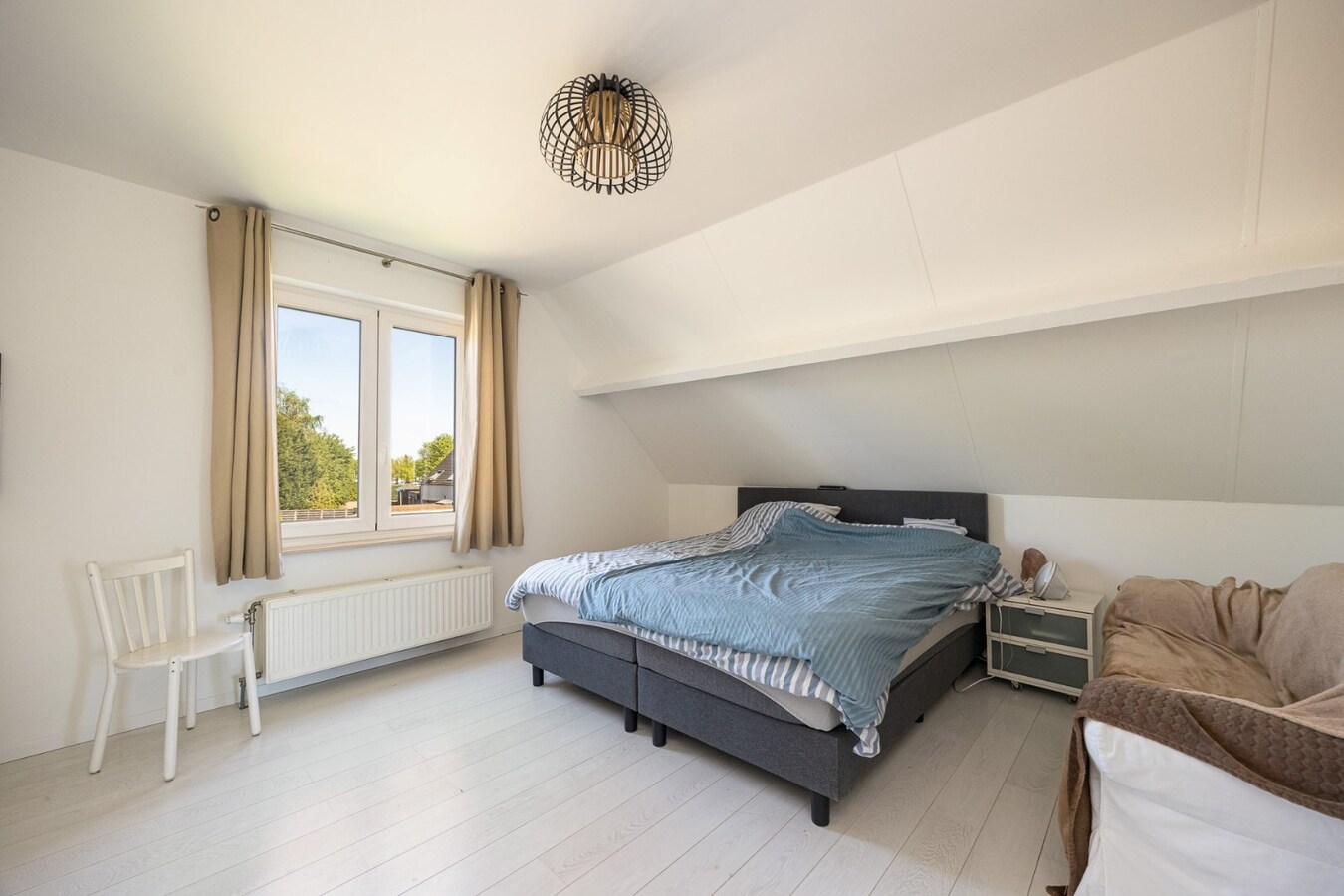 Woning met 3 slaapkamers op perceel van 1002 m² 