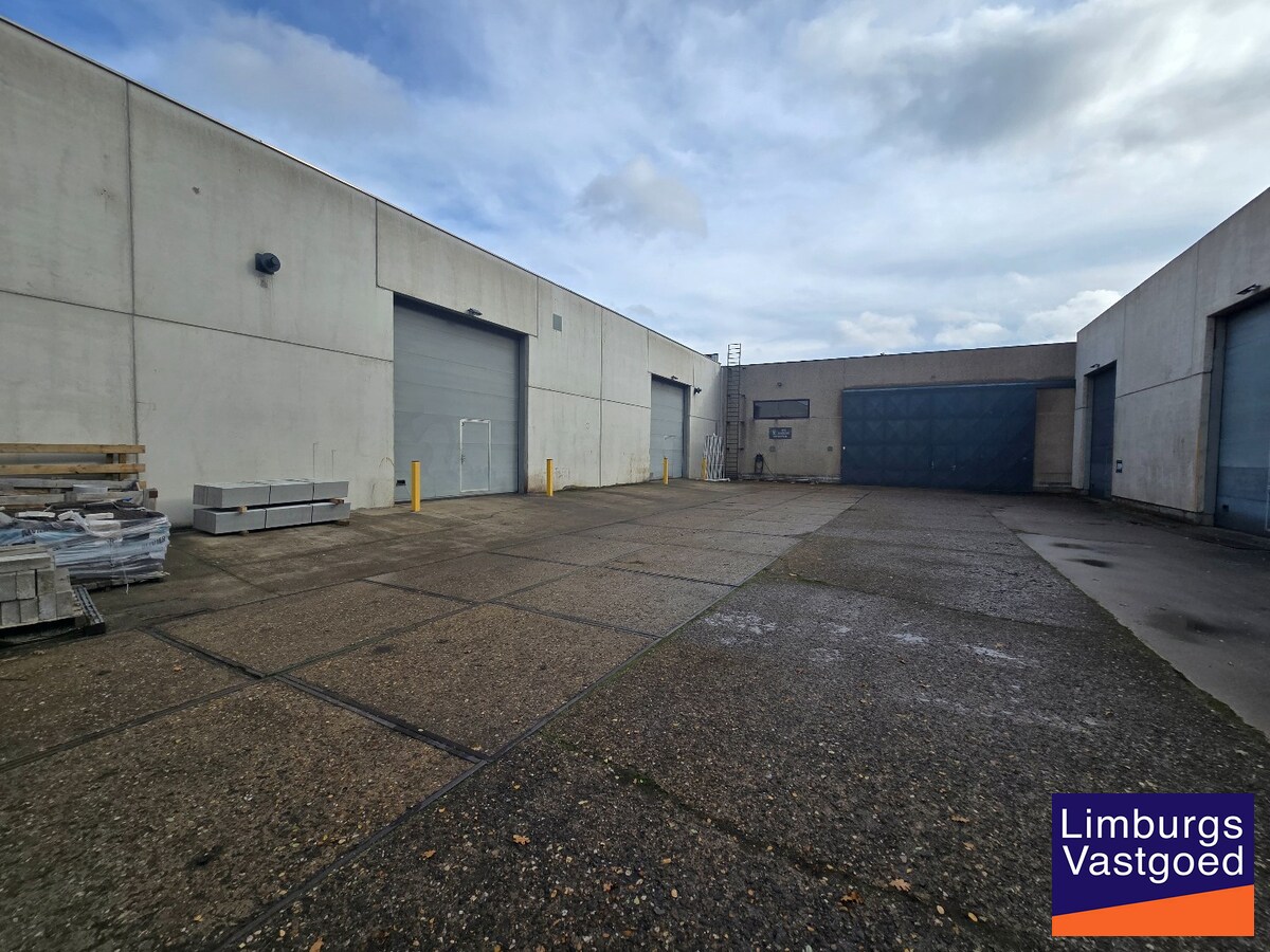 DE WAERDE - KMO UNIT 5 - 377m² - nabij E-314 