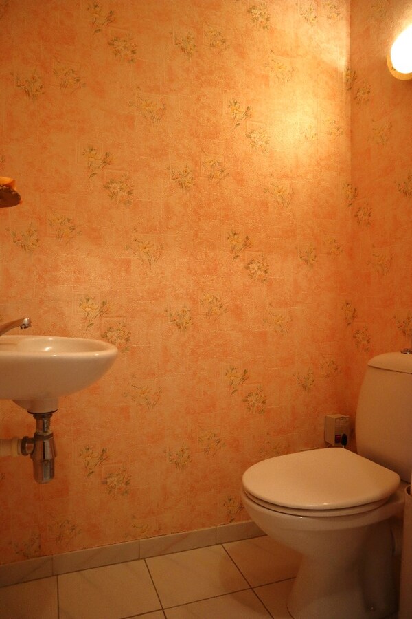 Mooi en goed onderhouden appartement met 2 slaapkamers (incl autostaanplaats) te Tienen 