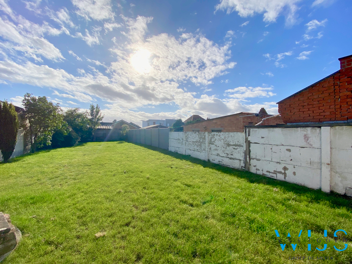 Op te frissen woonhuis op een mooi perceel te Ertvelde ! 