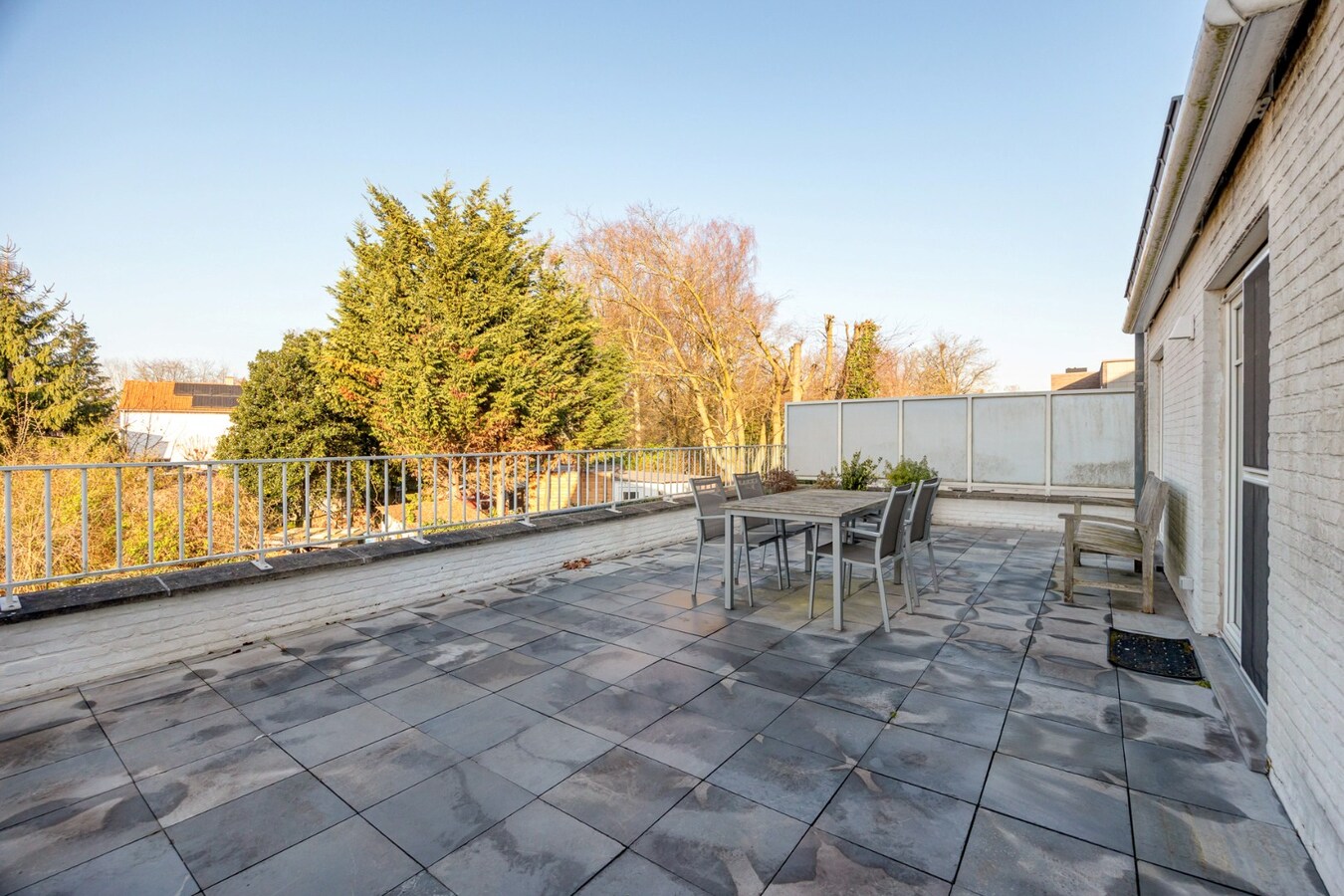 Energiezuinig appartement met 2 slaapkamers en groot terras 