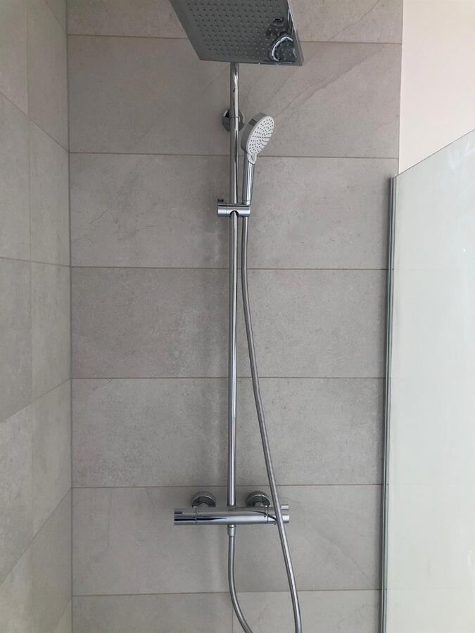 Luxueus wonen met unieke skyline én zicht op 't water. 