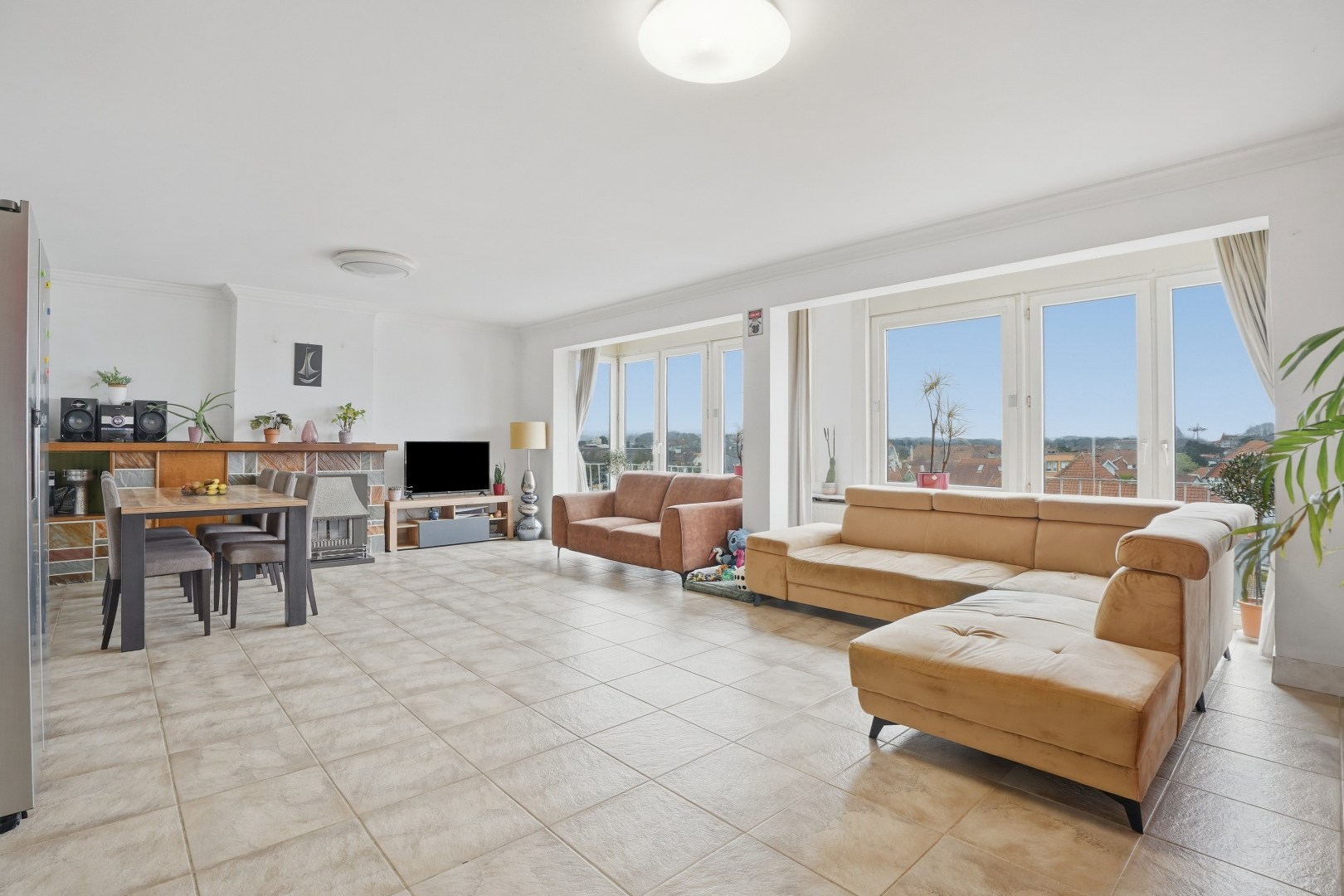 Ruim appartement (115 m²) met 3 à 4 slaapkamers op topligging te Koksijde-Bad 