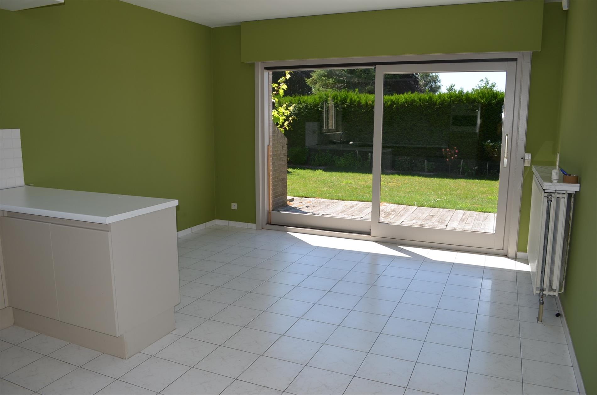 Open bebouwing op 630 m² met 3 slpks, carport en tuin te Maldegem 