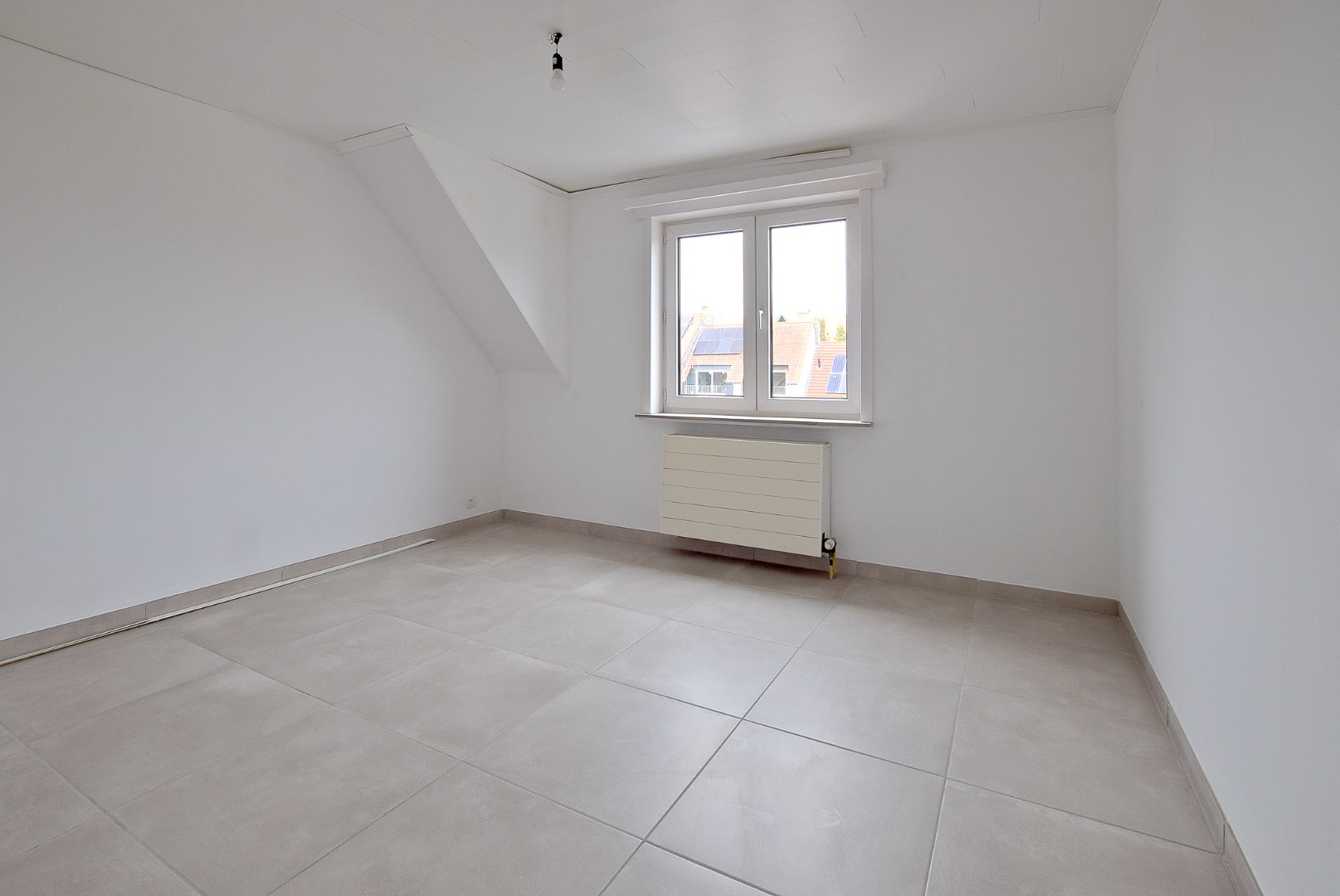 2 appartementen  (gerenoveerd in 2024) mogelijk afzonderlijk te verhuren 99m² + 46m², samen 145m²! - huuropbrengst 1500 €/maand! 