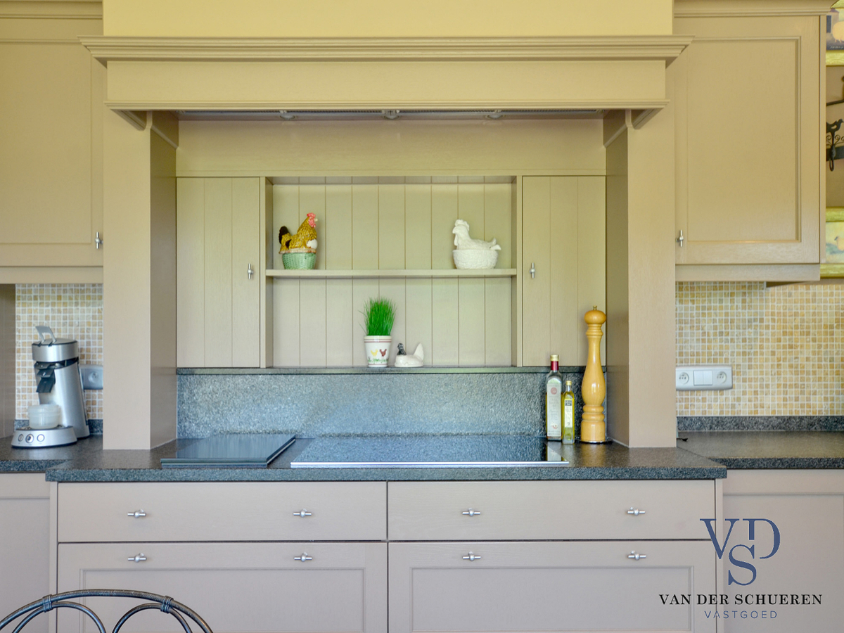 Ruime, tijdloze villa. Uitstekende ligging. 