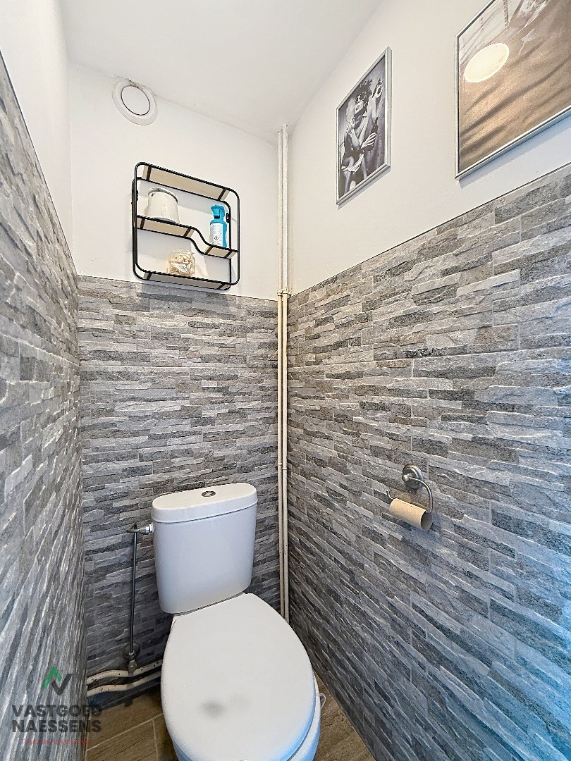 INSTAPKLARE STUDIO MET SLAAPHOEK EN ZONNIG TERRAS 