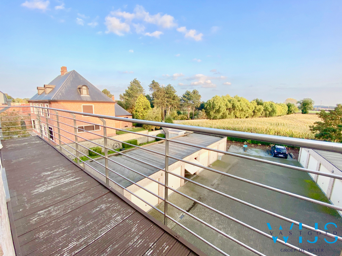 3 slaapkamerappartement met garage in hartje Assenede ! 