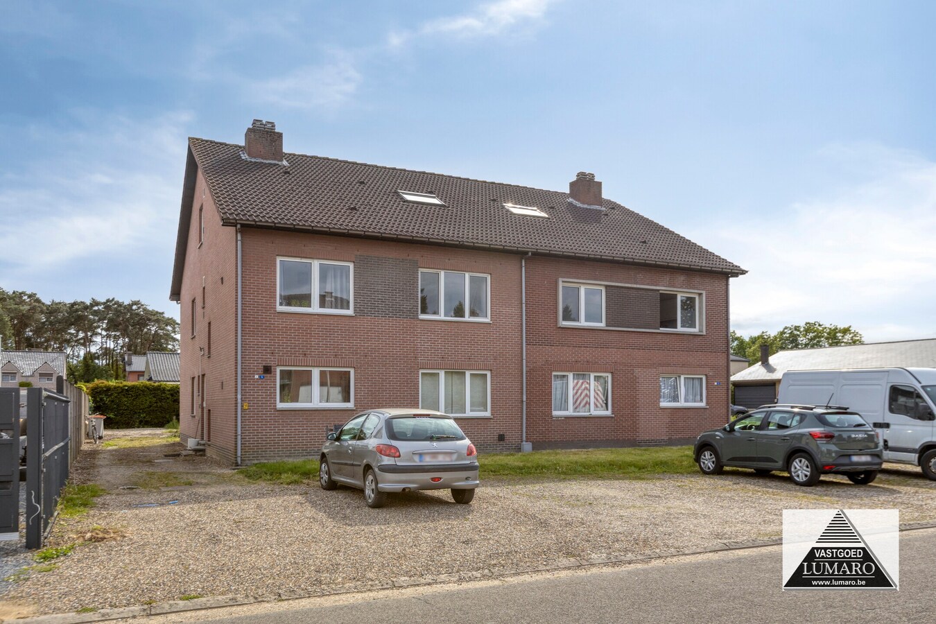 4 verhuurde appartementen in residentiële omgeving 