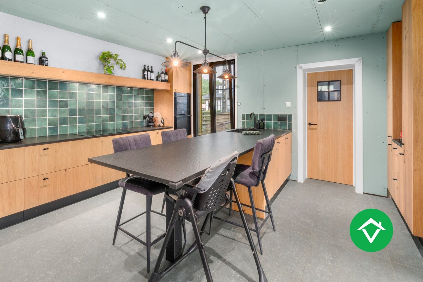 Gerenoveerde statige woning – 5 slaapkamers - EPC B te Torhout (Wijnendale) 