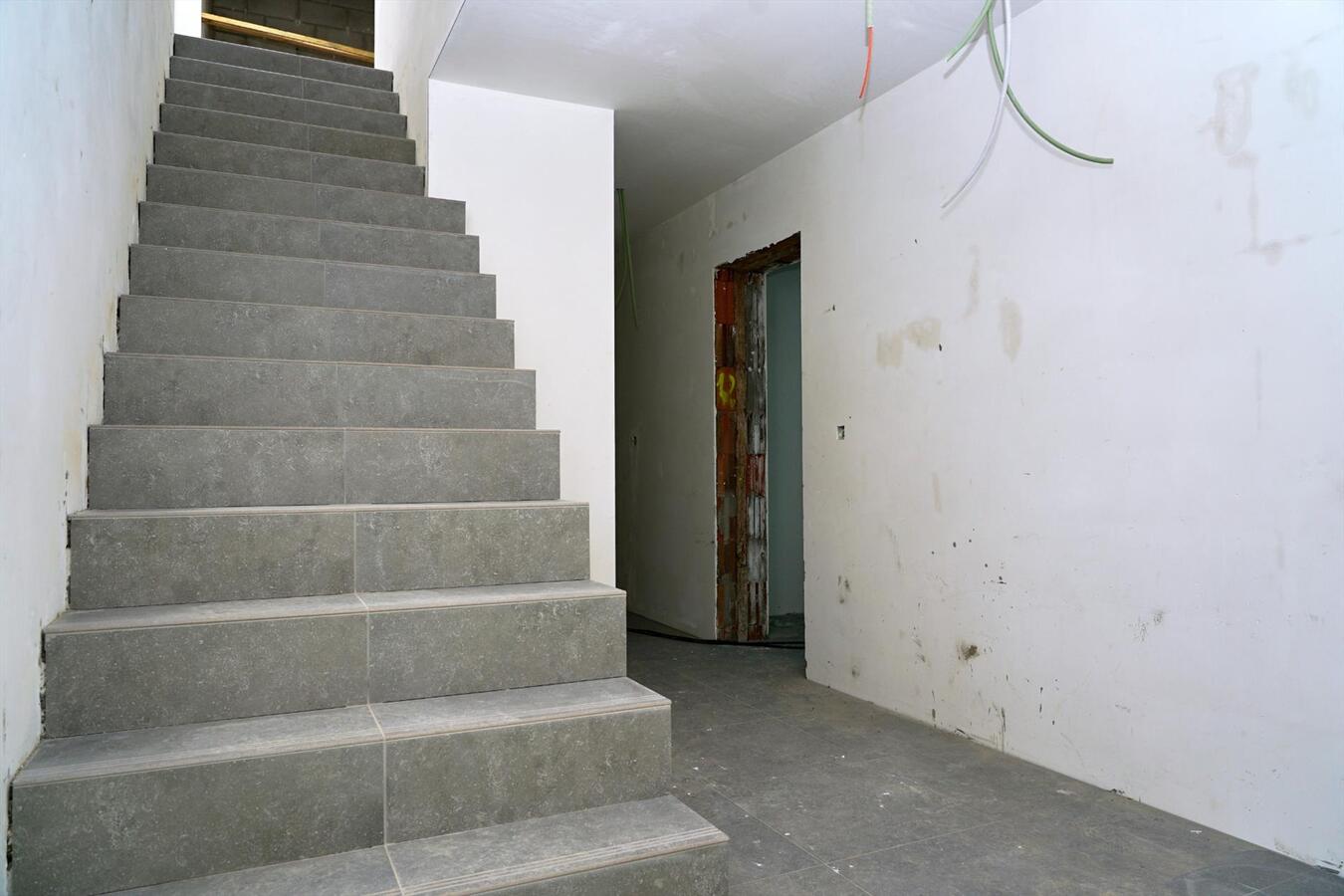 TE HUUR: Nieuwbouwproject: 5 app. boven apotheek “Bellen” 