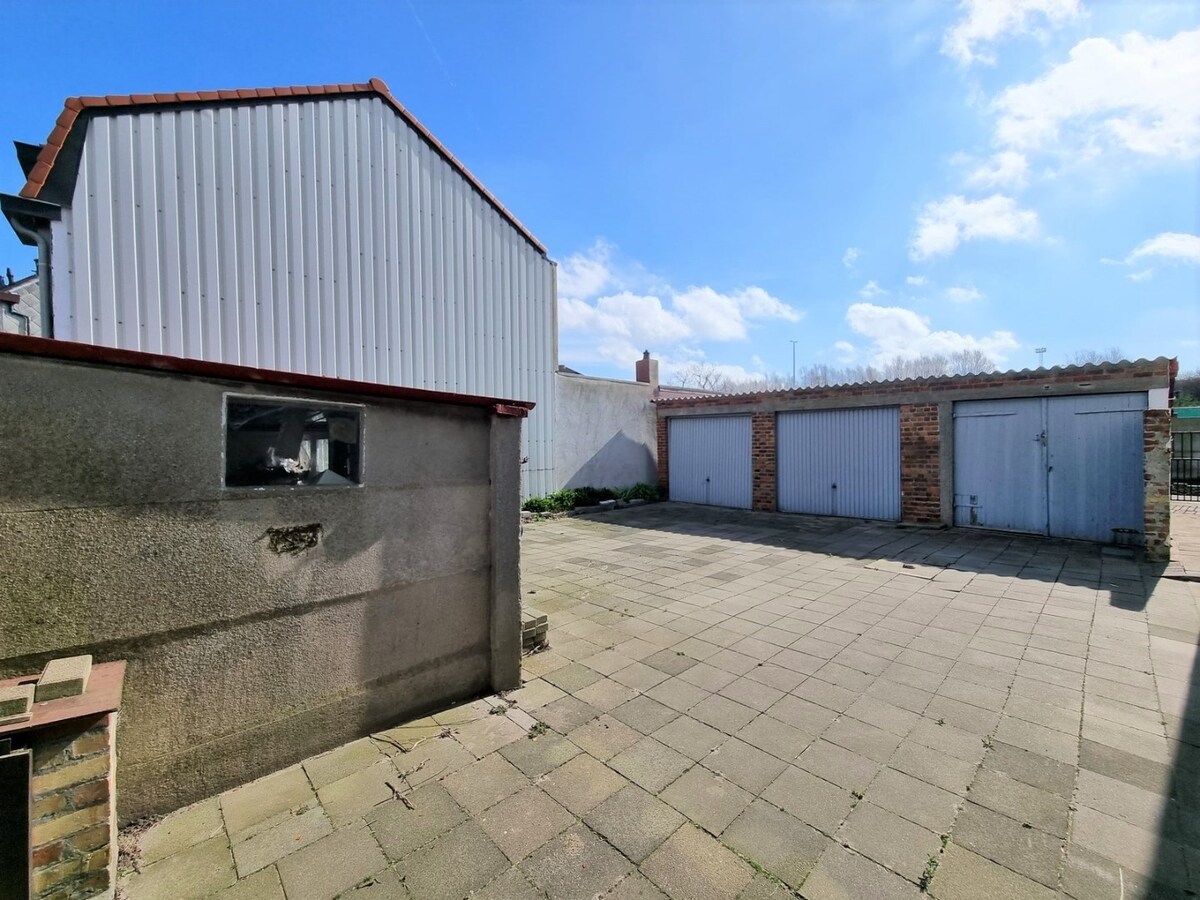 Woning op dubbel perceel (met 3 garages) - Zeebrugge 