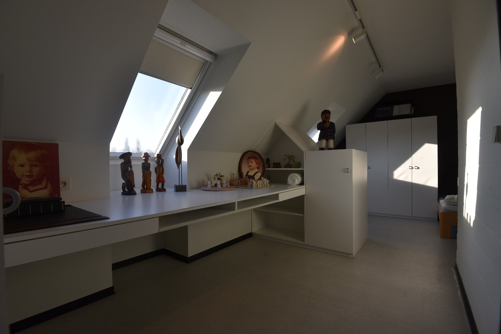 Volumineuze (9 slpks) multifunctionele woning te centrum Lembeke 