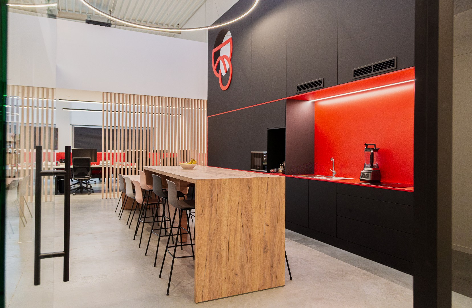 Kantoorgebouw op toplocatie 