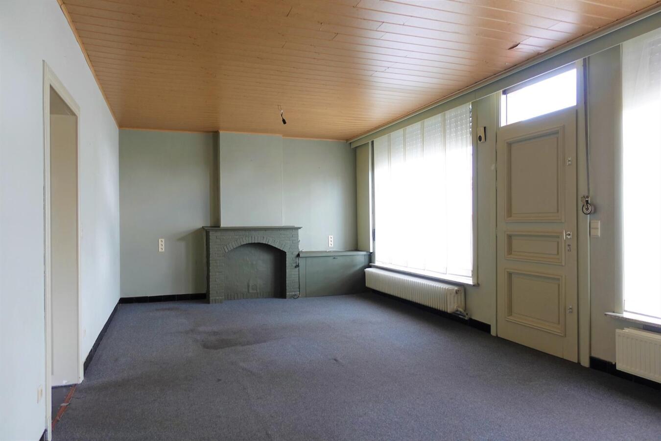 Ruime woning in centrum Zerkegem 