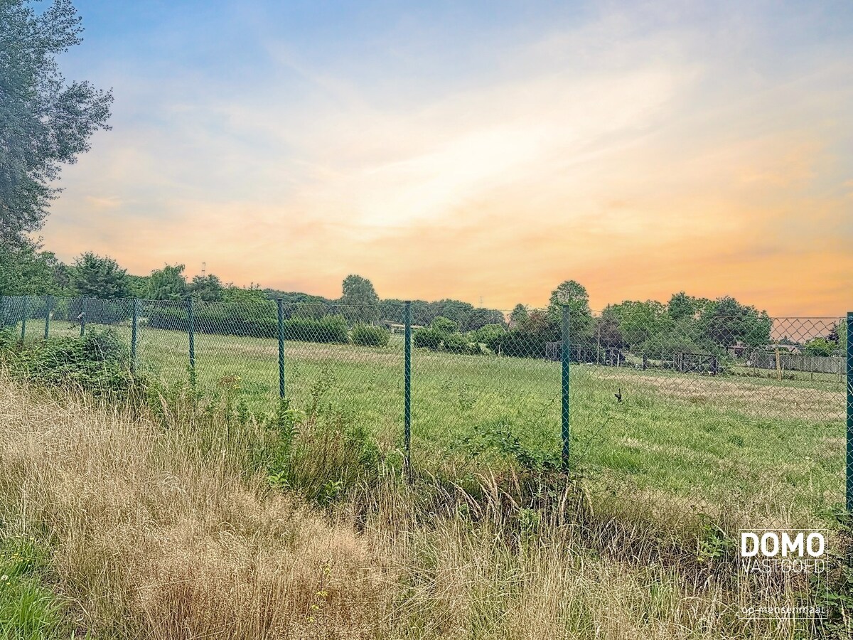 GUNSTIG GELEGEN BOUWGROND TE KOOP IN DIEPENBEEK 